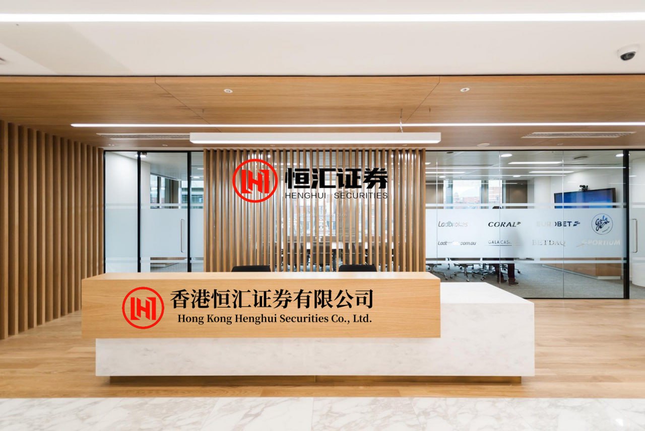 股粮网 美媒大骂特朗普得了老年痴呆, 头一次见总统向本国海军宣战